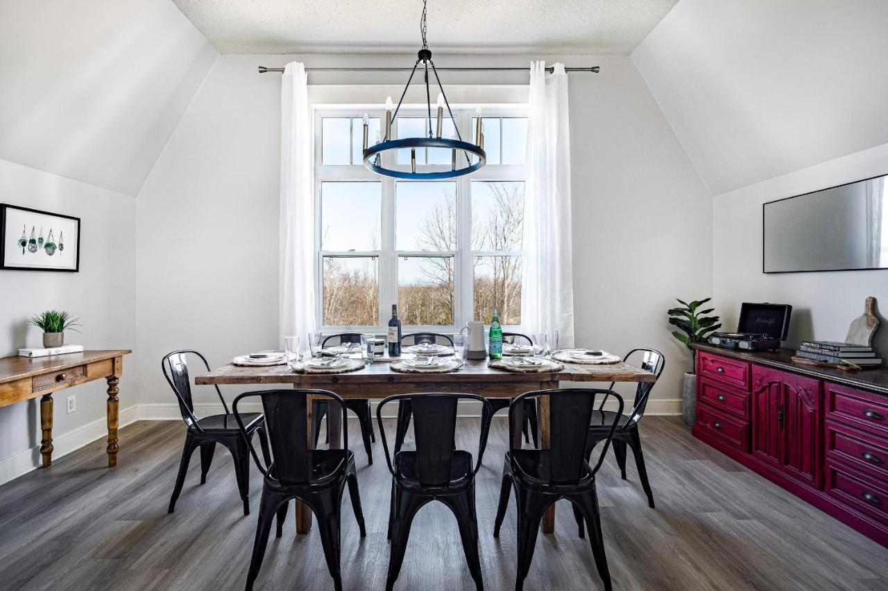 Beautiful & Bright 3 Bed Townhome Near Village Блу-Маунтинс Экстерьер фото
