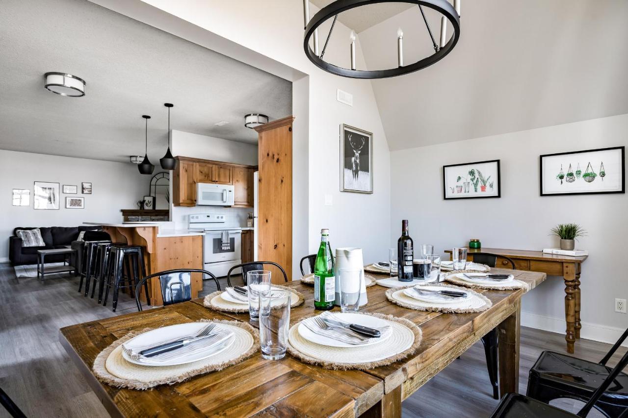 Beautiful & Bright 3 Bed Townhome Near Village Блу-Маунтинс Экстерьер фото